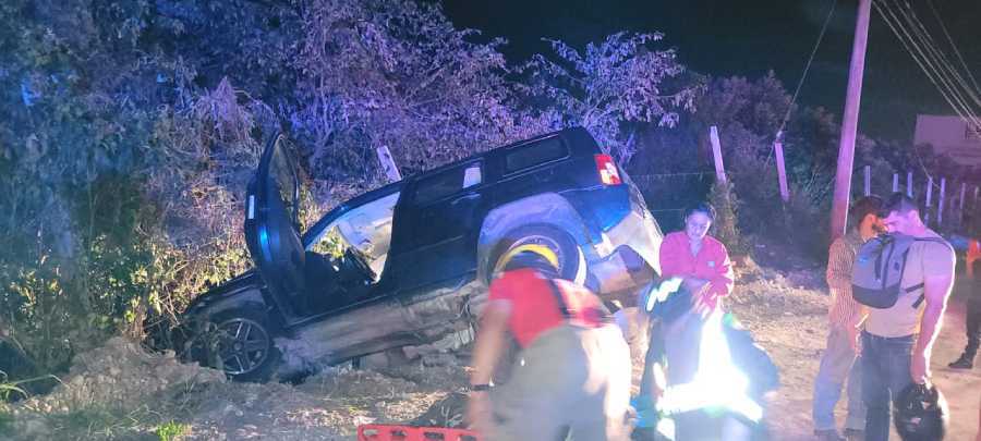 Choque Entre Camioneta Y Autob S En Canc N Deja Mujer Lesionada Info