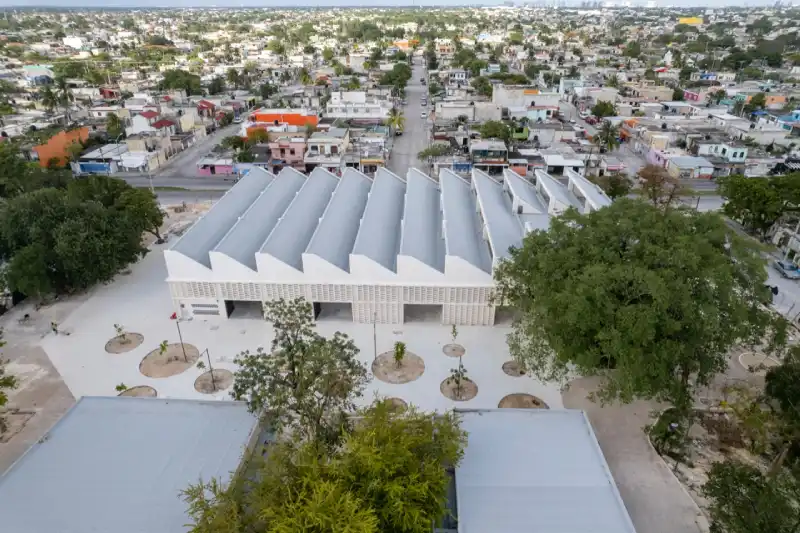 Gimnasio de Box y Parque Público Región 259.