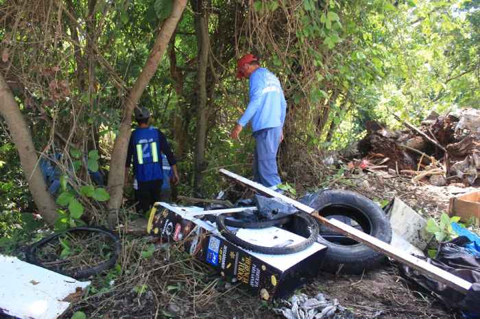 Gobierno-municipal-limpió-microtiradero-en-Puerto-Aventuras