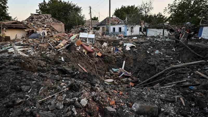 Zelensky_ Al menos 15 personas murieron y 50 resultaron heridas en un ataque ruso a una estación de tren de Ucrania