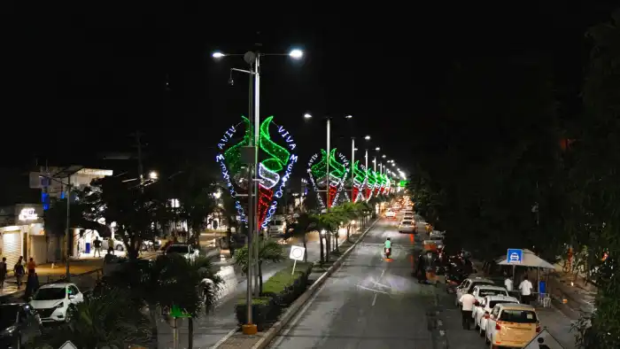 Exitoso encendido de luces alusivos al mes patrio en Tulum (1)