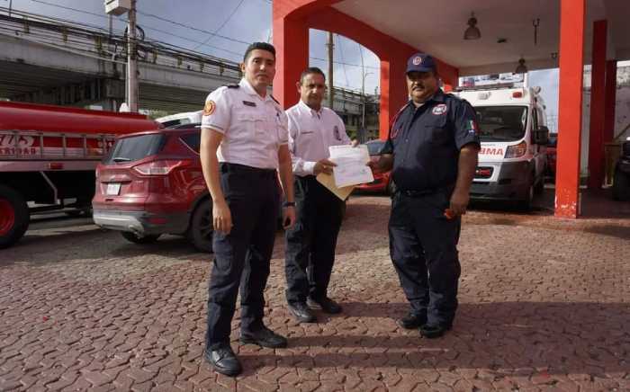 Gobierno-de-Solidaridad-reconoce-desempeño-de-bomberos