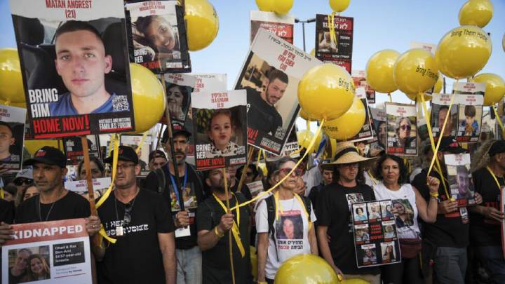 Apelación Desesperada en Davos: Familiares de Rehenes en Gaza Buscan el Respaldo de Multinacionales para Garantizar su Liberación