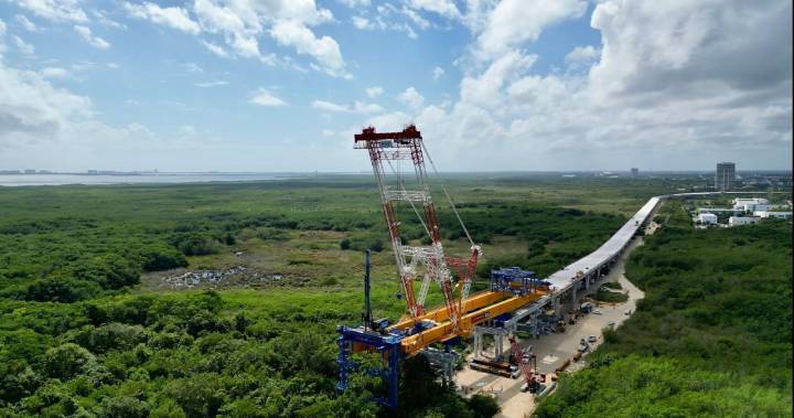 Avances Satisfactorios Puente Nichupte de Cancun sera Inaugurado en Verano Anuncia Presidente AMLO tras Inspeccionar Tren Maya 2