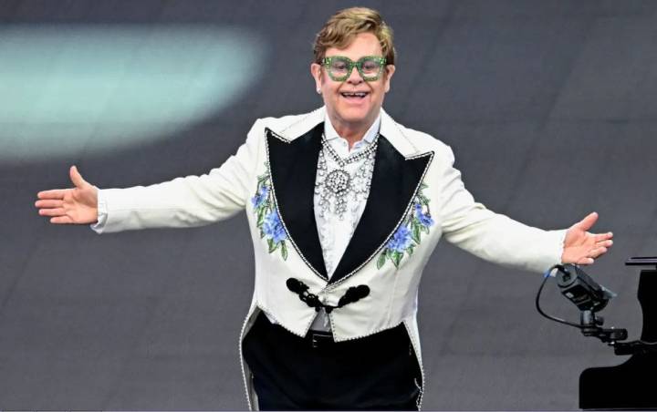 Elton John Alcanza la Cima del EGOT al Triunfar en los Emmy