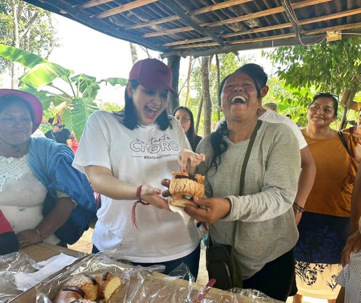 Estefanía Mercado Celebra la Epifanía con Mujeres Emprendedoras de Playa del Carmen