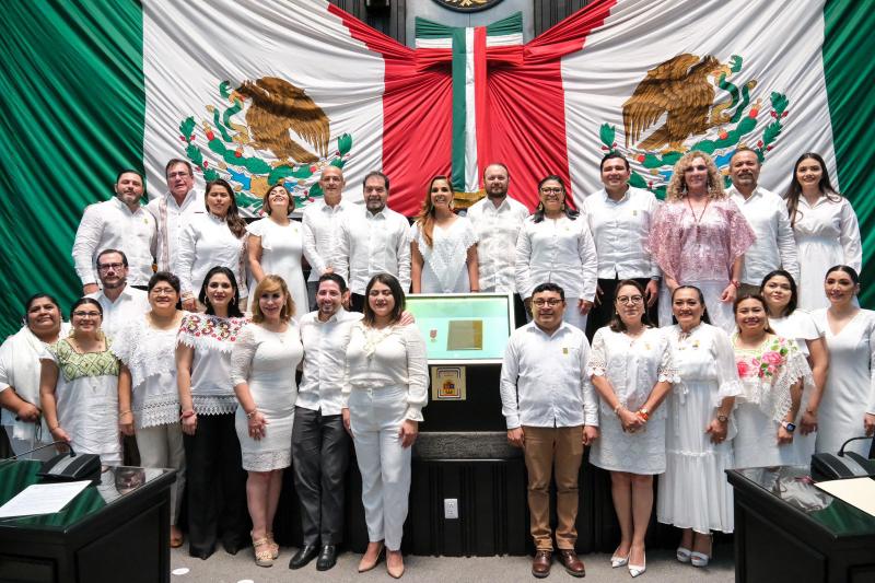Mara Lezama Proclama una Era de Transformacion en Quintana Roo en el 49° Aniversario de su Constitucion 2