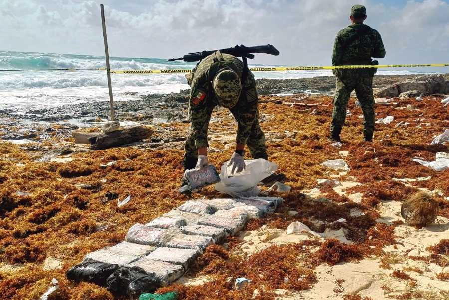 Recalan 22 ladrillos con cocaina en costas de Cozumel