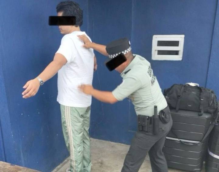 Capturan a Sospechoso por Robo en Tienda en el Aeropuerto de Cancún