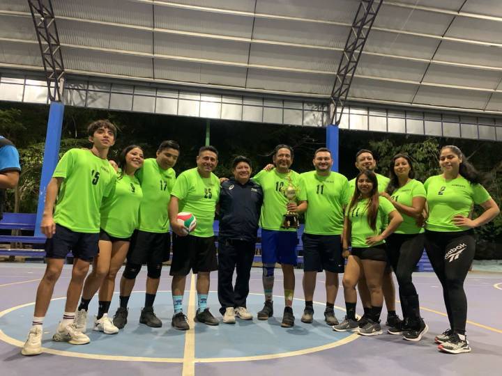 Culmina con Brillo el Torneo Municipal de Voleibol Mixto en Playa del Carmen 2