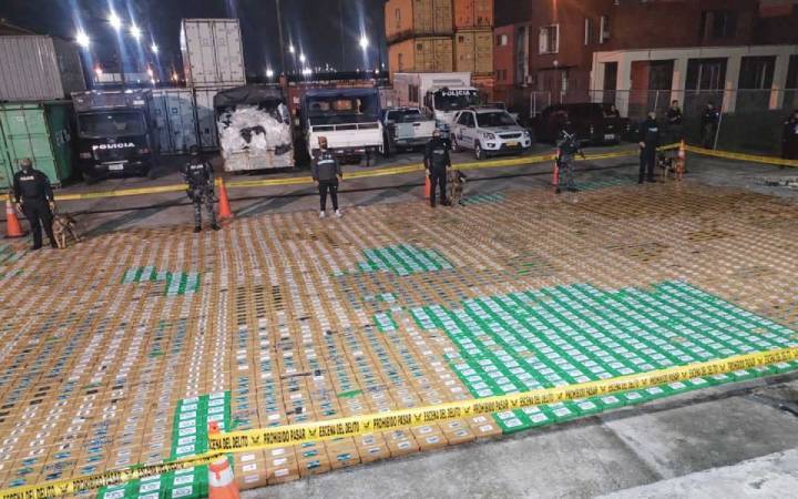 Desbaratan intento de envío masivo de cocaína desde Ecuador hacia México