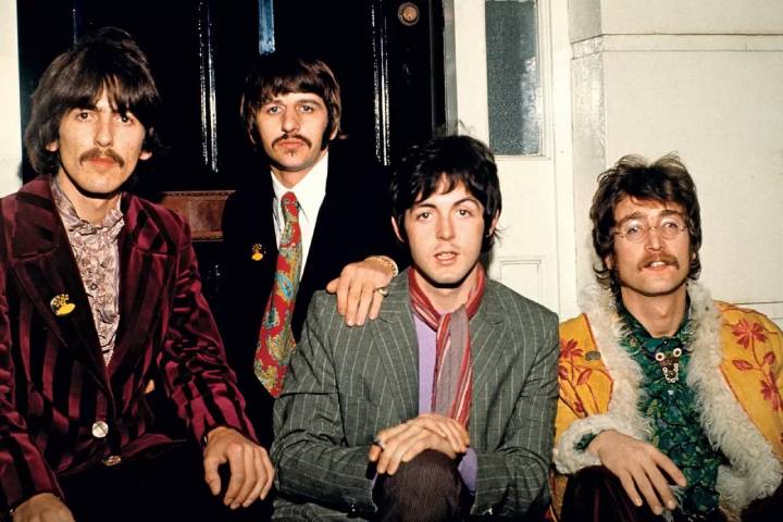 Los Beatles en Cuatro Actos: Una Epopeya Cinematográfica por Sam Mendes