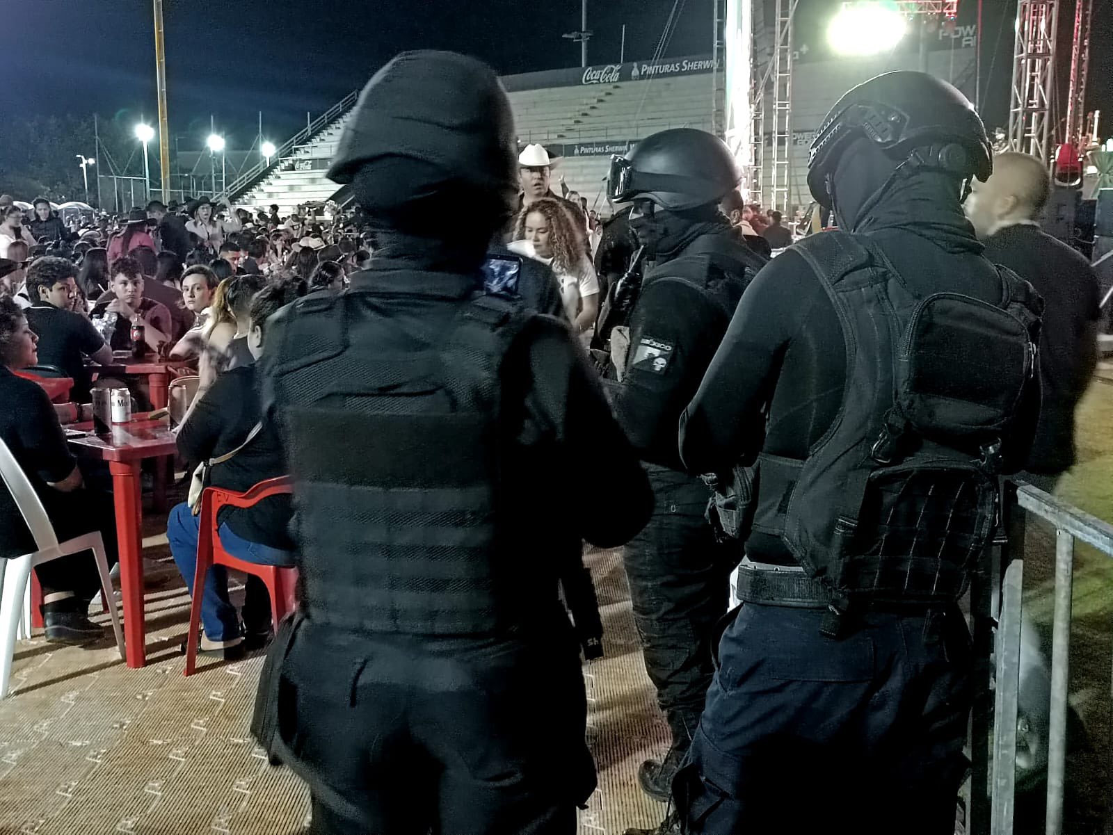 #Video Presumen disparos en concierto de Carin León en Cancún; "falsa alarma", dicen autoridades