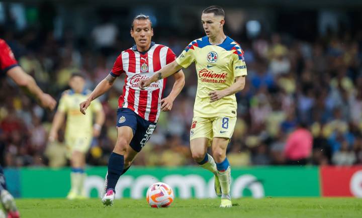 Duelo Épico: Chivas Brilla, América Avanza