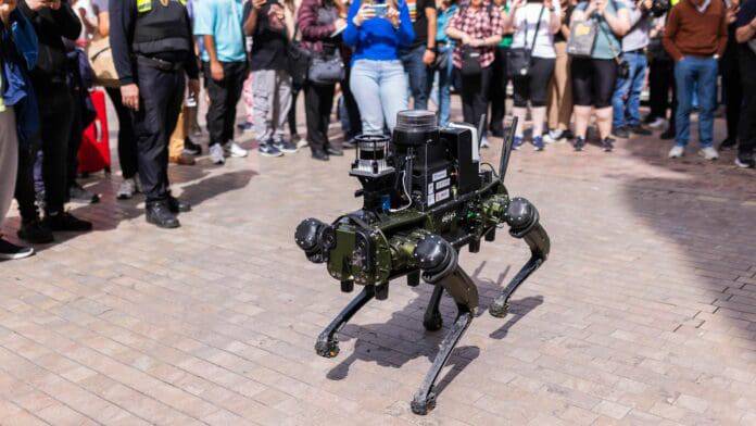 Nueva Era en Vigilancia: Robot Canino Revoluciona la Policía en España