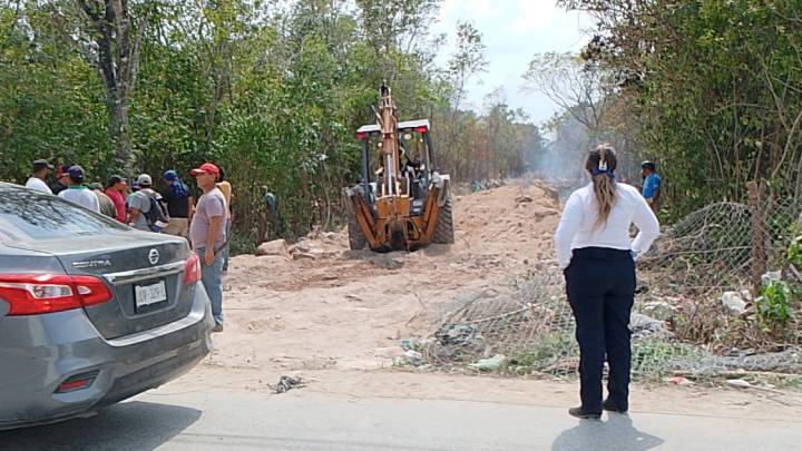 Persiste retorno de intrusos a terrenos cercanos a Las Torres incendian bosque y usan maquinaria pesada 1