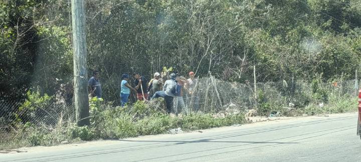 Persiste retorno de intrusos a terrenos cercanos a Las Torres: incendian bosque y usan maquinaria pesada