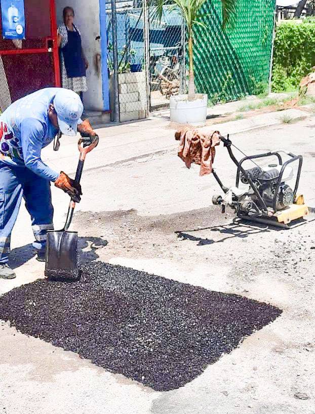 Invitan a reportar baches y mejorar las vialidades 1