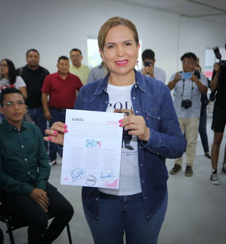Lili Campos obtiene reconocimiento como postulante
