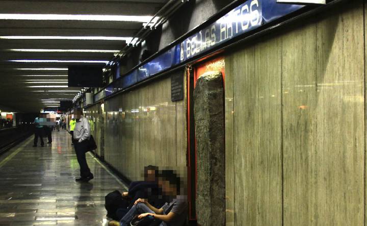 Asaltan y Lanzan a Joven a las Vías del Tren en Madrid