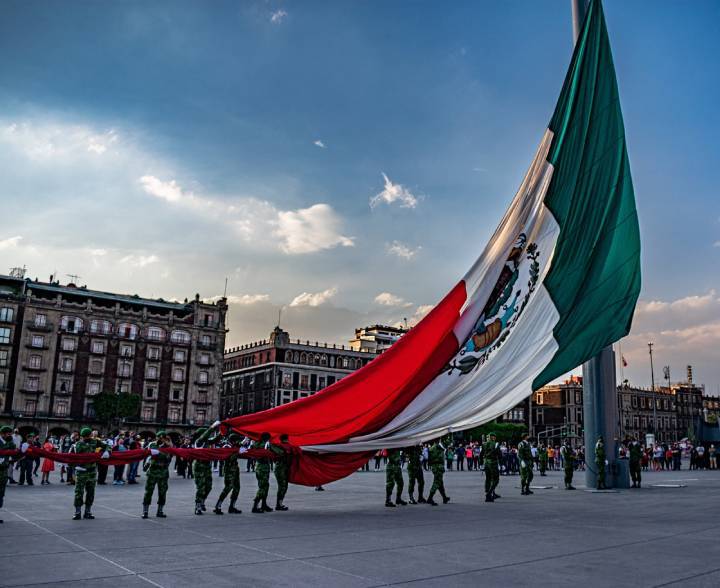 Ceremonia de la Bandera este Domingo