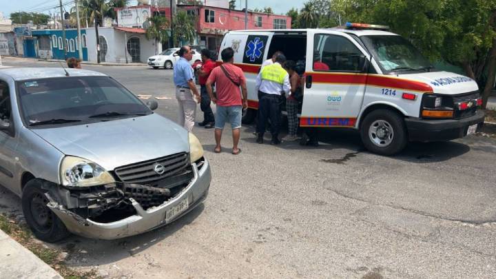 Choque en Colonia Forjadores Deja Dos Motociclistas Heridos
