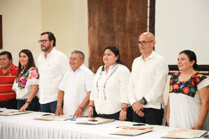 Encuentro del Diputado Hugo Alday con Líderes Mayas para Reforma en Quintana Roo