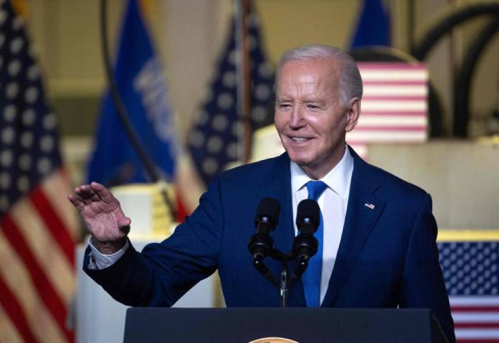 Biden Presenta Programa para Regularizar a Más de Medio Millón de Migrantes