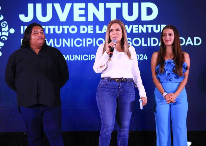 Juventud de Playa del Carmen disfruta de importantes conferencias para su empoderamiento