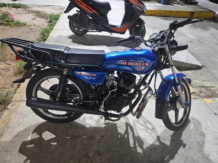 La Policía Municipal de Solidaridad recupera dos motocicletas robadas en Villas del Sol