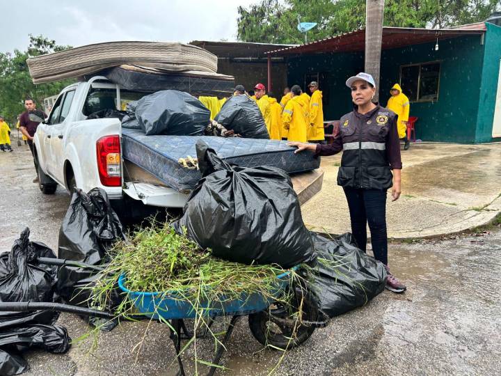 Mara Lezama lidera esfuerzos de rescate y apoyo a afectados por lluvias