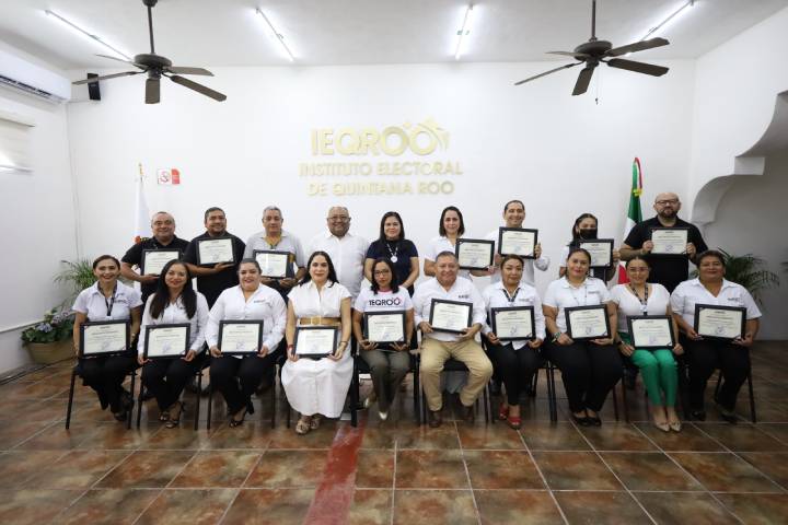 Reconocimiento a Trayectoria en IEQROO