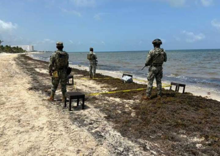 Encuentran más de 22 kilos de cocaína en playas de Cancún