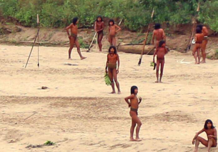 Filtran Imágenes Exclusivas de una Tribu Indígena No Contactada en Perú