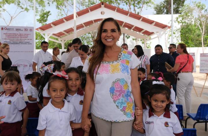Mara Lezama Inaugura Nuevo Techo en el Jardín de Niños “Hermenegildo Galeana” en Paraíso Maya