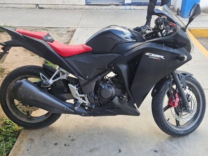 Policía Municipal recupera motocicleta robada en Playa del Carmen
