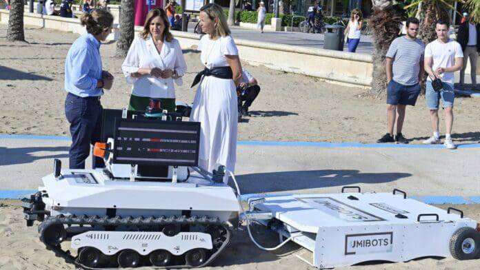 VALENCIA INAUGURA ROBOT AUTÓNOMO PARA LIMPIEZA DE PLAYAS CON INTELIGENCIA ARTIFICIAL