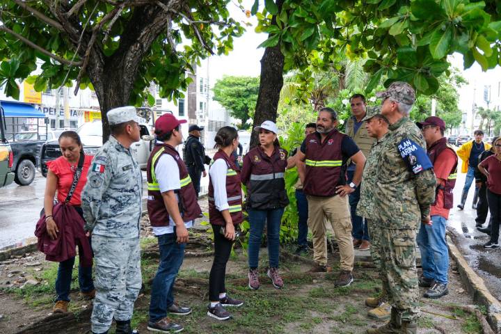 Mara Lezama supervisa acciones preventivas en Cancun ante cercania de la tormenta Helene 2