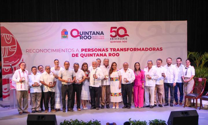 Reconocen la contribución de morelenses en ceremonia del 50 aniversario de Quintana Roo