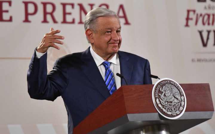 AMLO Argumenta en Contra de la Candidatura de Manuela Obrador en Chiapas