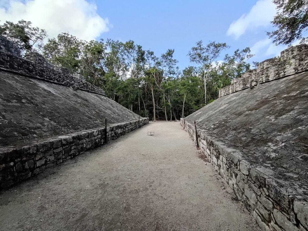 AMLO anuncia acuerdo con comuneros de Cobá para intervención arqueológica