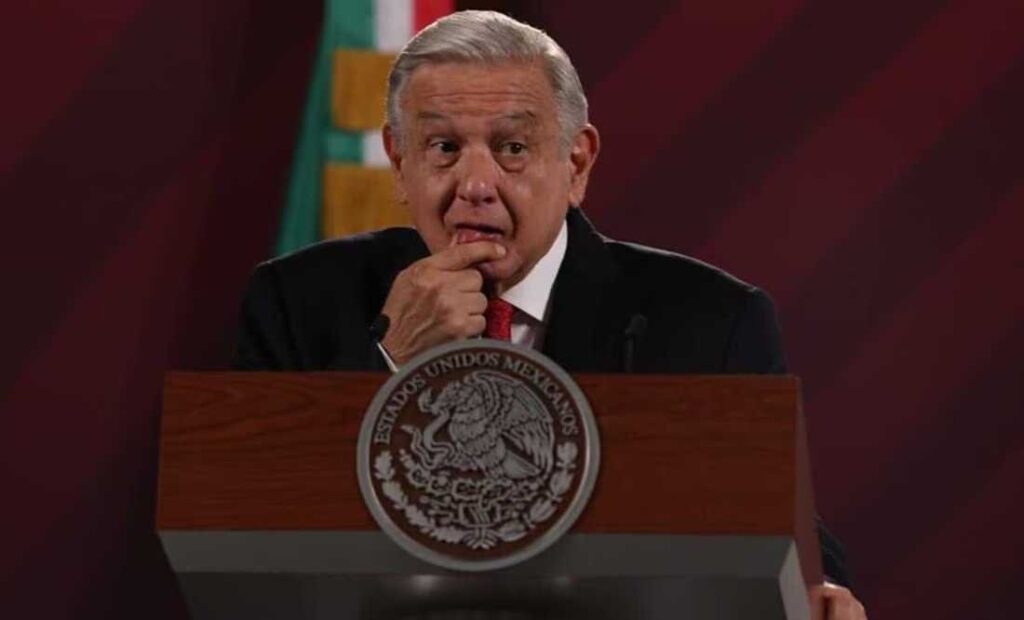 AMLO presenta un resumen detallado de su conferencia matutina del 25 de mayo