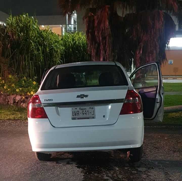 Accidente en Huayacan Joven estrella su automovil contra poste de alumbrado 1