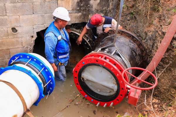 Aguakan mejora el suministro de agua en Solidaridad 2