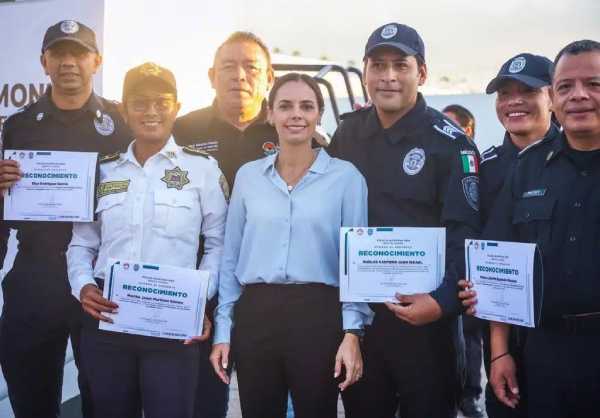 Ana Patricia Peralta agradece el trabajo de los policias 2