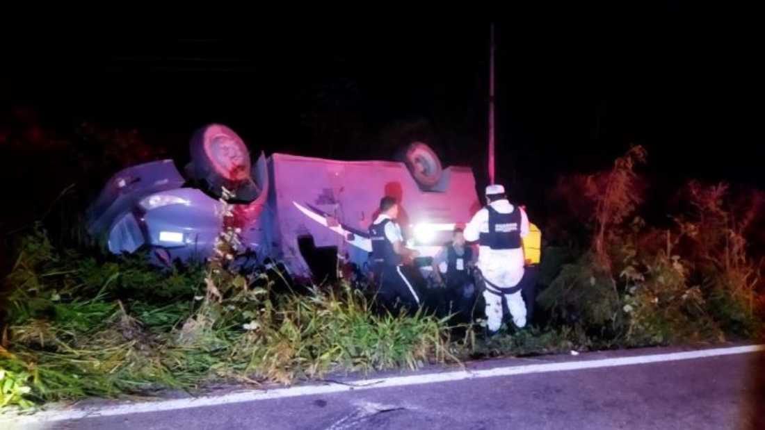 Aparatoso Accidente Camión Blindado Volcado Con Cuantiosa Carga En La Carretera Felipe Carrillo