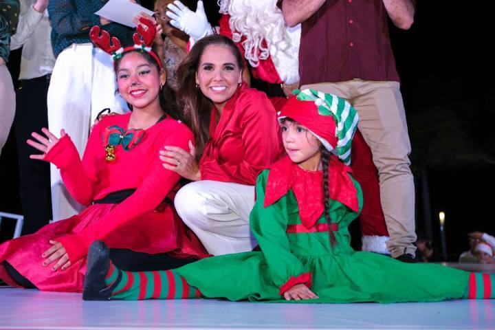 Apertura Festiva para Familias en Cancún durante las Festividades Navideñas
