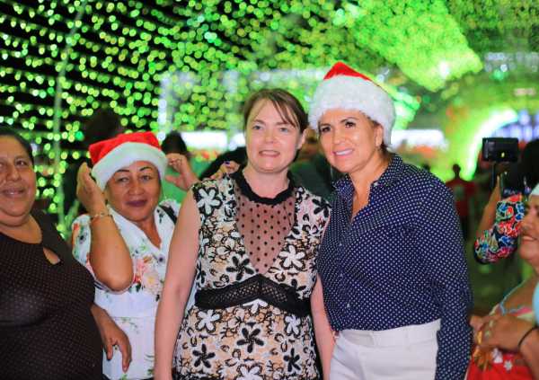 Arrancan las celebridades navidenas en Solidaridad con las luces encendidas