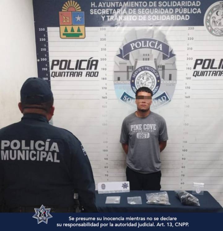 Arrestados Dos Individuos por Presunta Venta de Drogas en Playa del Carmen
