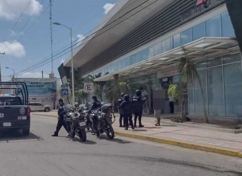 Autoridades migratorias aseguran a brasileños y guatemaltecos en Terminal de Autobuses de Chetumal